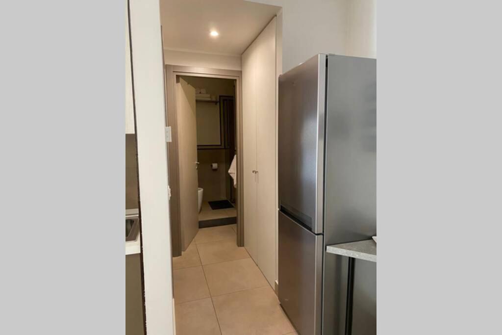 B&B Piano1 Interno5 - Accogliente E Moderno Bilocale Vicino Al Centro Salerno Luaran gambar